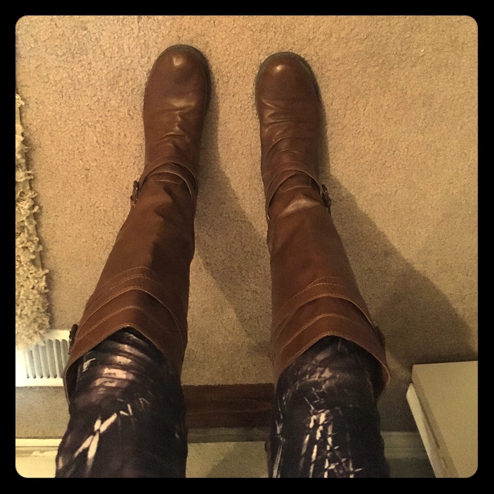 Tan boots!